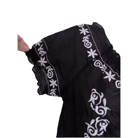 Cache embroidered blouse black shirt short sleeve silk blend size Medium - Picture 3 of 9